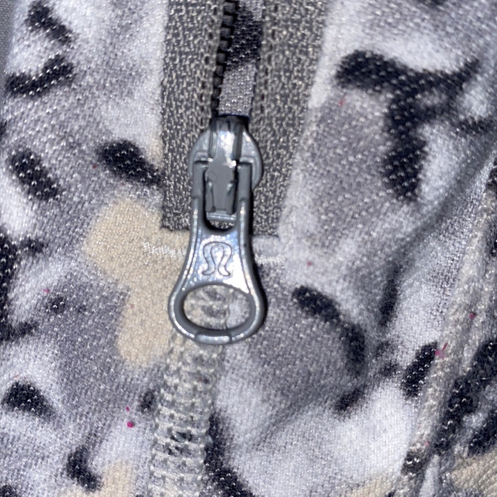 Lululemon Jacket - Picture 3 of 5